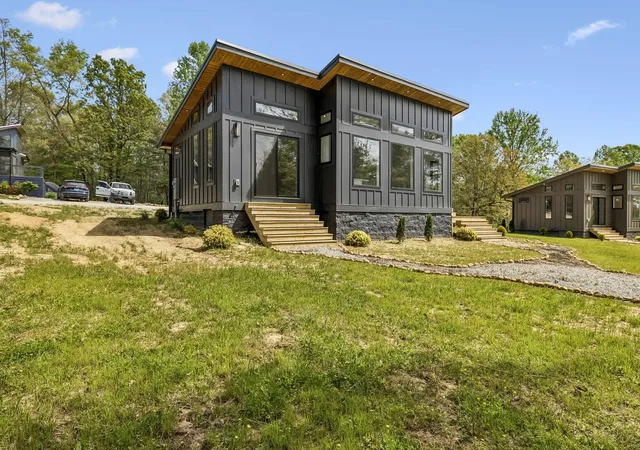 Photo 1 of Single family home for sale at 33 Dwellings Dr, Tracy City, TN 37387 | MLS# 3184776 | Listing updated on 2026-09-11