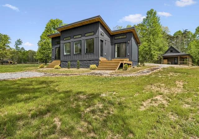 Photo 3 of Single family home for sale at 33 Dwellings Dr, Tracy City, TN 37387 | MLS# 3184776 | Listing updated on 2026-09-11