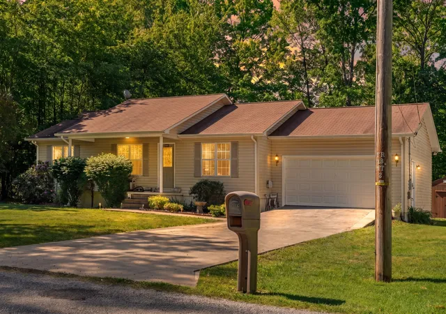 Photo 1 of Single family home for sale at 9044 Weketa Dr, Crossville, TN 38572 | MLS# 3191372 | Listing updated on 2026-09-15