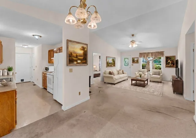 Photo 3 of Single family home for sale at 9044 Weketa Dr, Crossville, TN 38572 | MLS# 3191372 | Listing updated on 2026-09-15