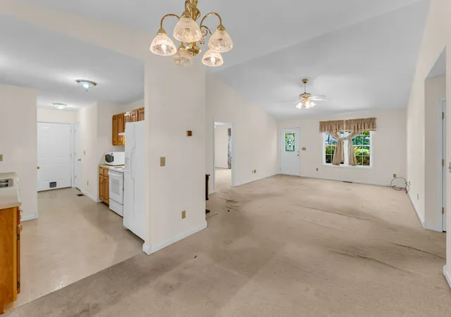 Photo 3 of Single family home for sale at 9044 Weketa Dr, Crossville, TN 38572 | MLS# 3191372 | Listing updated on 2026-09-15