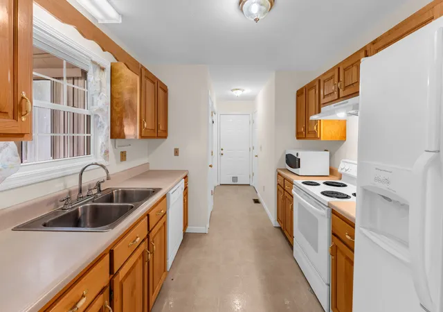 Photo 4 of Single family home for sale at 9044 Weketa Dr, Crossville, TN 38572 | MLS# 3191372 | Listing updated on 2026-09-15