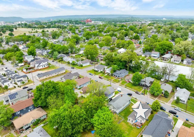 Photo 3 of Single family home for sale at 1710 Bennett Ave, Chattanooga, TN 37404 | MLS# 3298196 | Listing updated on 2026-09-11