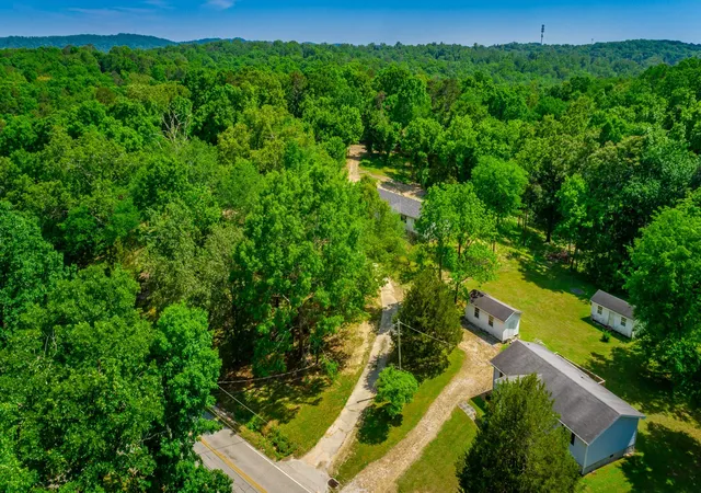 Photo 3 of Single family home for sale at 8840 Igou Gap Rd, Chattanooga, TN 37421 | MLS# 3298190 | Listing updated on 2026-09-11