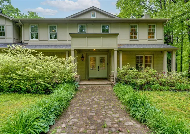 Photo 1 of Single family home for sale at 6301 Forest Park Dr, Signal Mountain, TN 37377 | MLS# 3502144 | Listing updated on 2026-09-11