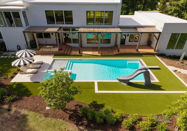 Photo 2 of Mansion for sale at 4112 Crestridge Dr, Nashville, TN 37204 | MLS# 3222940 | Listing updated on 2026-09-14