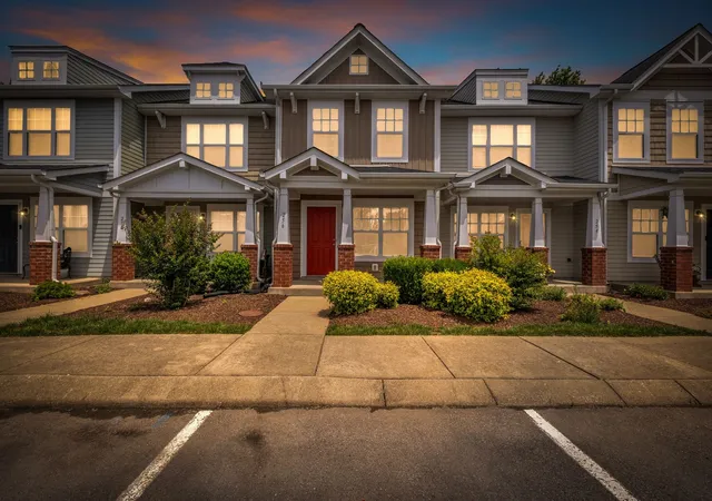 Photo 2 of Townhouse for sale at 256 Killian Way, Mount Juliet, TN 37122 | MLS# 3189592 | Listing updated on 2026-09-14