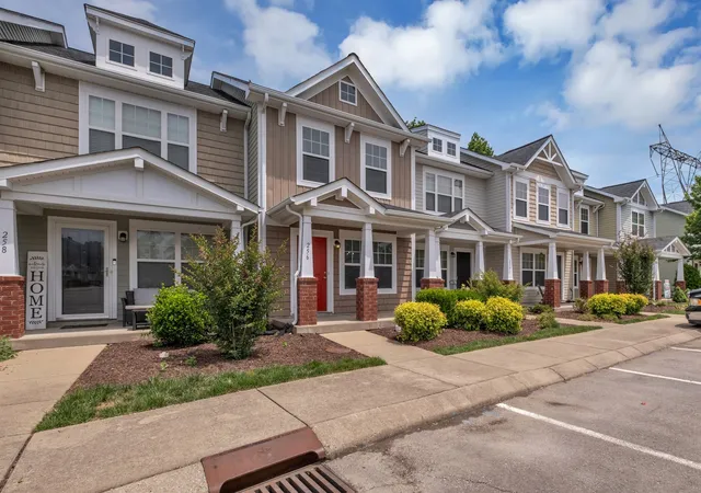 Photo 3 of Townhouse for sale at 256 Killian Way, Mount Juliet, TN 37122 | MLS# 3189592 | Listing updated on 2026-09-14