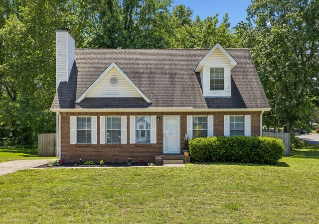 Photo 1 of Single family home for sale at 186 Pine Mountain Rd, Clarksville, TN 37042 | MLS# 3190245 | Listing updated on 2026-09-14