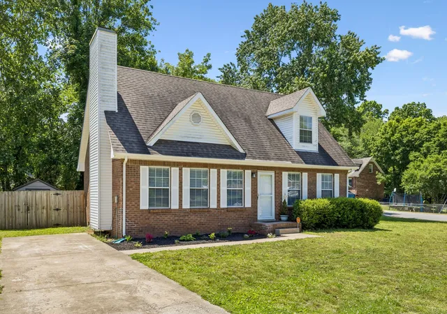 Photo 2 of Single family home for sale at 186 Pine Mountain Rd, Clarksville, TN 37042 | MLS# 3190245 | Listing updated on 2026-09-14