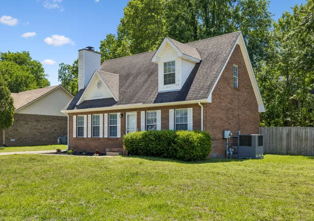 Photo 3 of Single family home for sale at 186 Pine Mountain Rd, Clarksville, TN 37042 | MLS# 3190245 | Listing updated on 2026-09-14