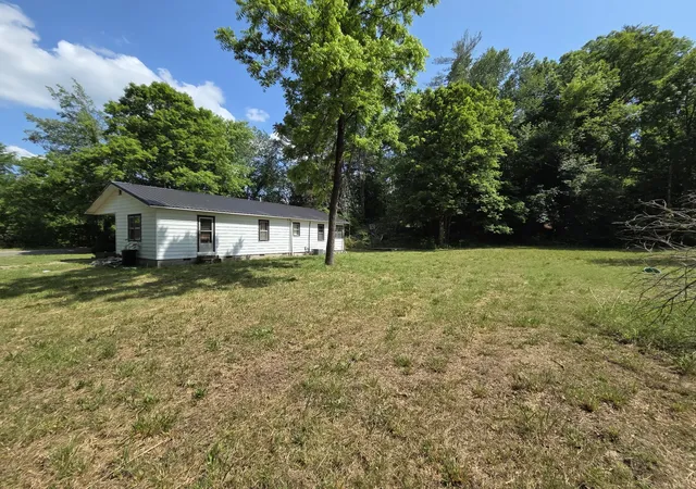 Photo 4 of Single family home for sale at 1316 Owl Holw Rd, Linden, TN 37096 | MLS# 3216505 | Listing updated on 2026-09-15