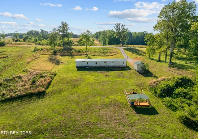 Photo 3 of Manufactured home for sale at 390 Sparkmantown Rd, Rock Island, TN 38581 | MLS# 3190712 | Listing updated on 2026-09-11