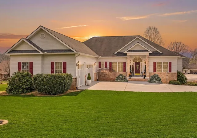 Photo 3 of Single family home for sale at 125 Eladi Trl, Vonore, TN 37885 | MLS# 3337275 | Listing updated on 2026-09-11