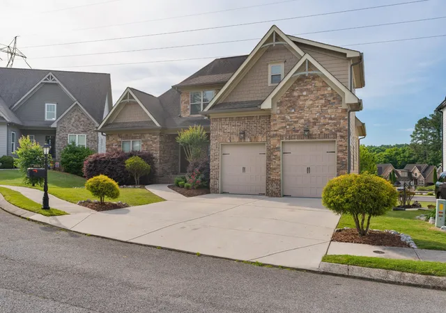 Photo 3 of Single family home for sale at 10676 Adlar Ct, Apison, TN 37302 | MLS# 3191322 | Listing updated on 2026-09-11