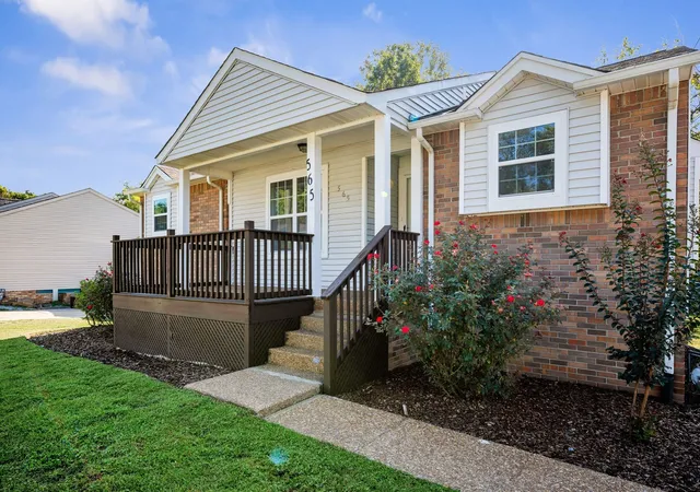 Photo 3 of Single family home for sale at 565 Michele Dr, Antioch, TN 37013 | MLS# 3191381 | Listing updated on 2026-09-11