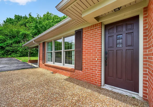 Photo 3 of Single family home for sale at 140 Short St, Liberty, TN 37095 | MLS# 3193722 | Listing updated on 2026-09-28