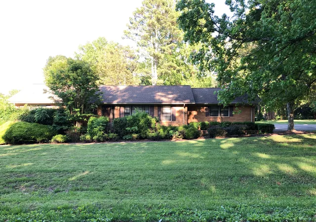 Photo 2 of Single family home for sale at 173 Country Clb Ter, Winchester, TN 37398 | MLS# 3198195 | Listing updated on 2026-09-15