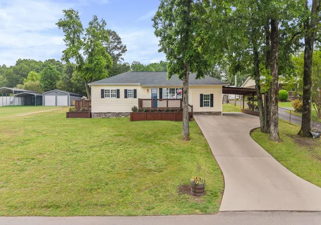Photo 1 of Single family home for sale at 2213 Northeast Se, Cleveland, TN 37311 | MLS# 3269874 | Listing updated on 2026-09-11