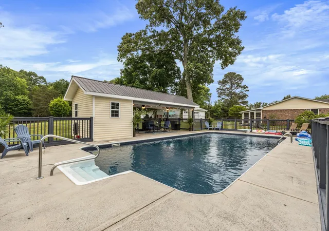 Photo 2 of Single family home for sale at 2213 Northeast Se, Cleveland, TN 37311 | MLS# 3269874 | Listing updated on 2026-09-11