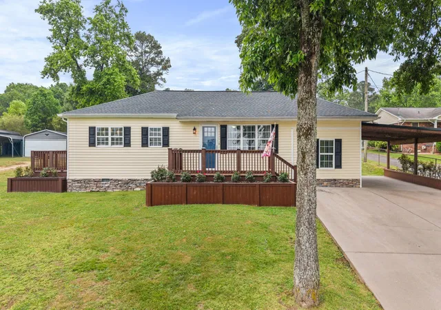 Photo 3 of Single family home for sale at 2213 Northeast Se, Cleveland, TN 37311 | MLS# 3269874 | Listing updated on 2026-09-11