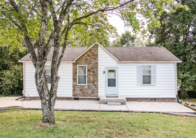 Photo 1 of Single family home for sale at 224 Flora Maxwell Rd, Nashville, TN 37211 | MLS# 3547959 | Listing updated on 2026-09-15