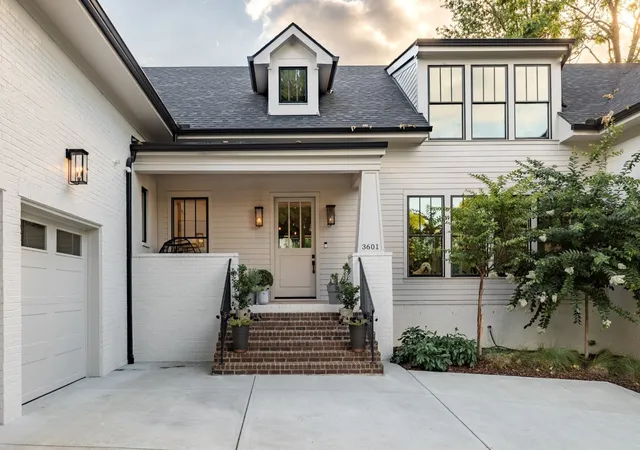 Photo 2 of Sale Pending at 3601 Rainbow Pl, Nashville, TN 37204 | MLS# 3205984 | Listing updated on 2026-09-25