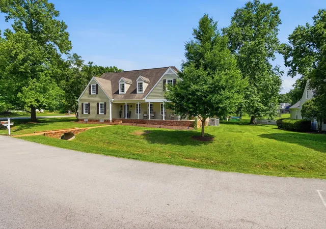 Photo 3 of Single family home for sale at 1111 Greenleaf Way, Franklin, TN 37069 | MLS# 3223206 | Listing updated on 2026-09-10