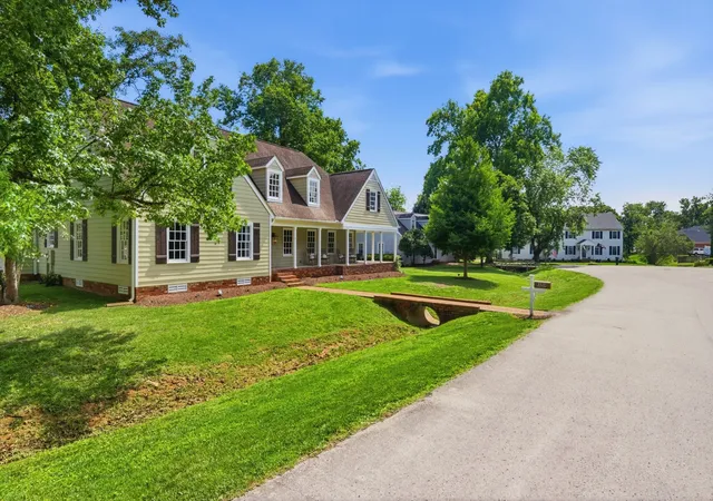 Photo 3 of Single family home for sale at 1111 Greenleaf Way, Franklin, TN 37069 | MLS# 3223206 | Listing updated on 2026-09-10
