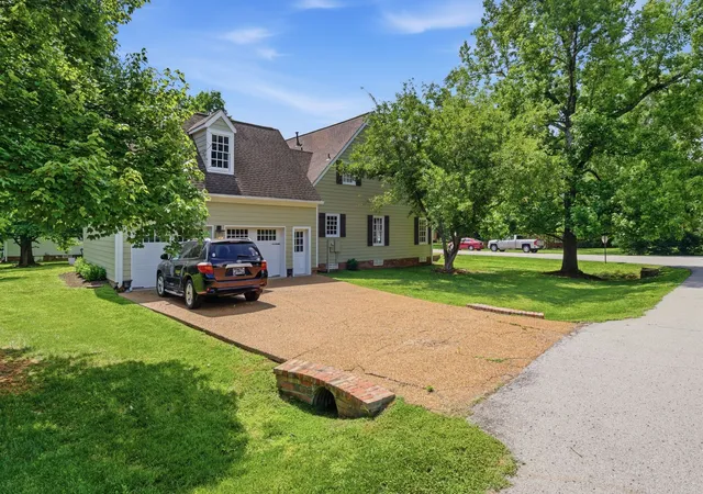Photo 4 of Single family home for sale at 1111 Greenleaf Way, Franklin, TN 37069 | MLS# 3223206 | Listing updated on 2026-09-10
