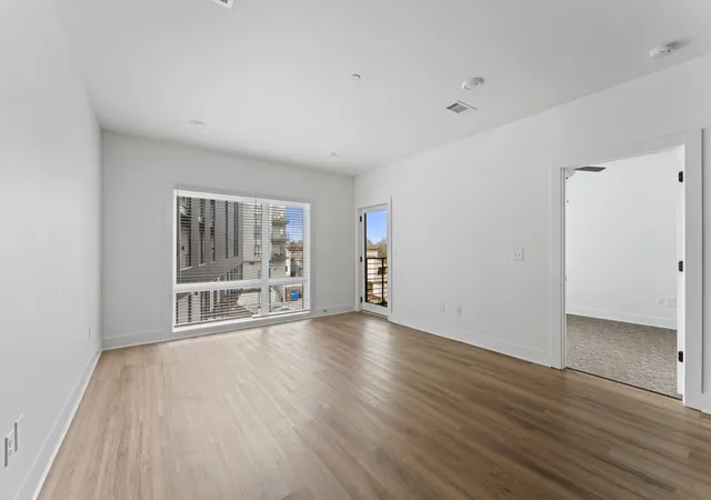 Photo 2 of Sale Pending at 2704 Clifton Ave #201, Nashville, TN 37209 | MLS# 3207023 | Listing updated on 2026-09-09