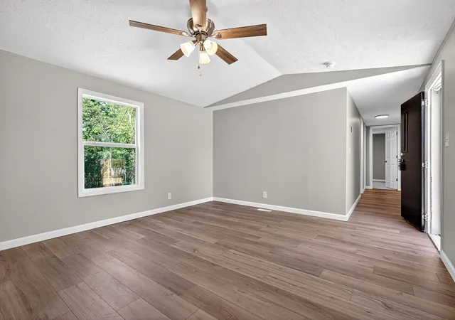 Photo 3 of Manufactured home for sale at 8380 Chaffin Rd, Baxter, TN 38544 | MLS# 3208078 | Listing updated on 2026-09-11