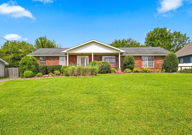 Photo 3 of Single family home for sale at 2713 Eastland Ave, Nashville, TN 37206 | MLS# 3519273 | Listing updated on 2026-09-14
