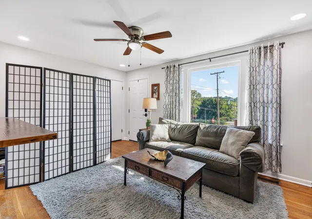 Photo 3 of Single family home for sale at 227 Bonnaridge Dr, Hermitage, TN 37076 | MLS# 3242039 | Listing updated on 2026-09-10