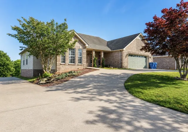 Photo 3 of Single family home for sale at 229 Cheshire Rd, Clarksville, TN 37043 | MLS# 3210939 | Listing updated on 2026-09-30