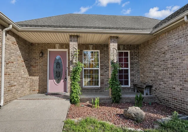 Photo 3 of Single family home for sale at 229 Cheshire Rd, Clarksville, TN 37043 | MLS# 3210939 | Listing updated on 2026-09-30