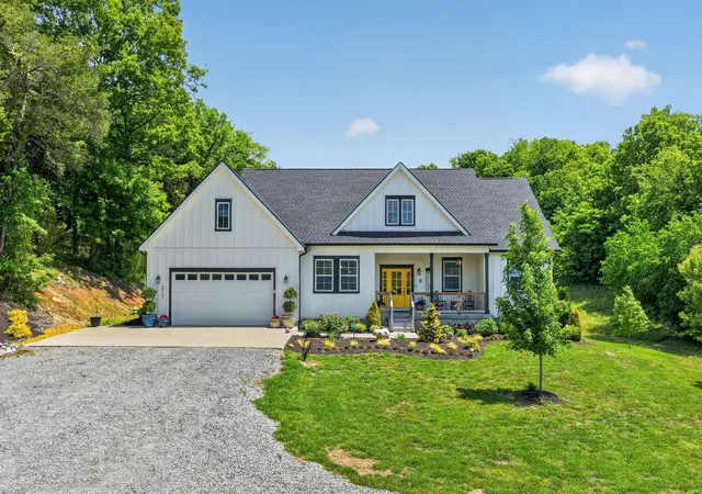 Photo 3 of Single family home for sale at 16111 Manchester Pike, Christiana, TN 37037 | MLS# 3211289 | Listing updated on 2026-09-13