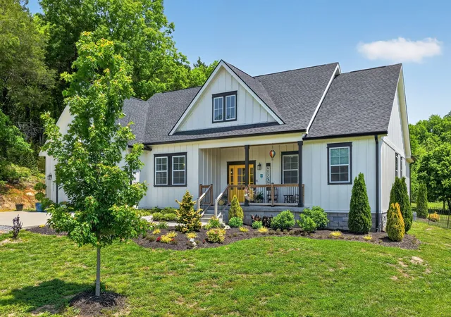 Photo 3 of Single family home for sale at 16111 Manchester Pike, Christiana, TN 37037 | MLS# 3211289 | Listing updated on 2026-09-13