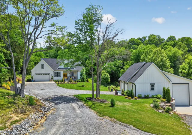 Photo 4 of Single family home for sale at 16111 Manchester Pike, Christiana, TN 37037 | MLS# 3211289 | Listing updated on 2026-09-13