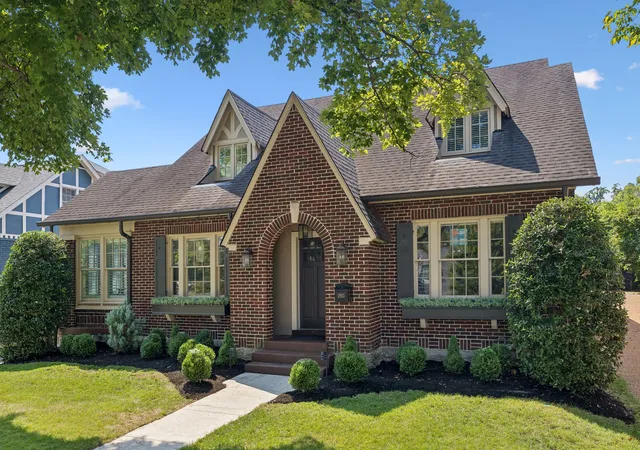 Photo 2 of Single family home for sale at 2813 Acklen, Nashville, TN 37212 | MLS# 3528711 | Listing updated on 2026-09-12