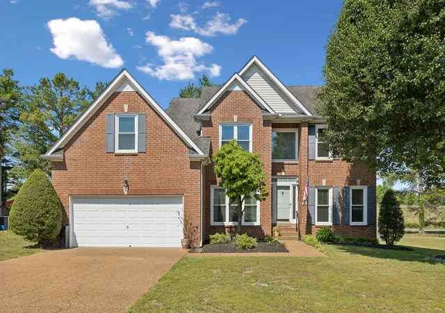 Photo 1 of Single family home for sale at 229 Cir View Dr, Franklin, TN 37067 | MLS# 3216243 | Listing updated on 2026-09-15
