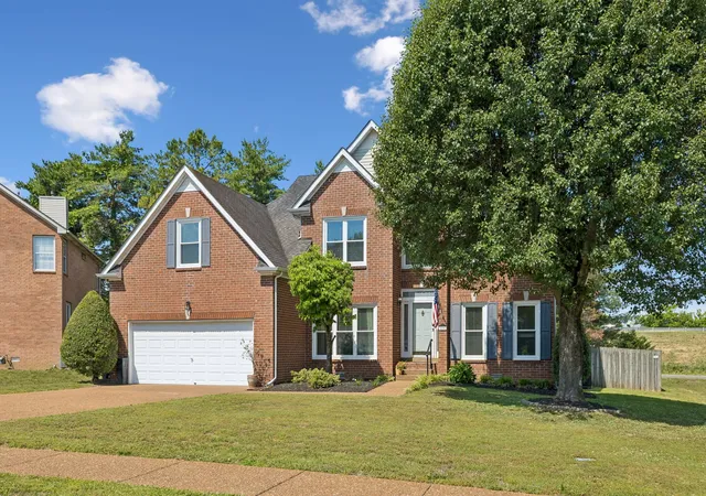 Photo 2 of Single family home for sale at 229 Cir View Dr, Franklin, TN 37067 | MLS# 3216243 | Listing updated on 2026-09-15