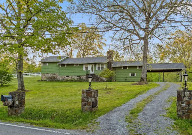 Photo 1 of Single family home for sale at 6514 Gray Fryar Rd, Signal Mountain, TN 37377 | MLS# 3211551 | Listing updated on 2026-09-11