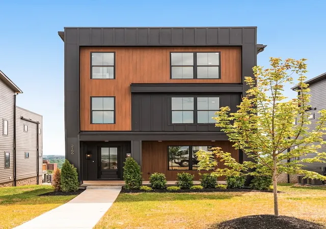 Photo 3 of Single family home for sale at 2156 Summitt Ave, Nashville, TN 37218 | MLS# 3211595 | Listing updated on 2026-09-15