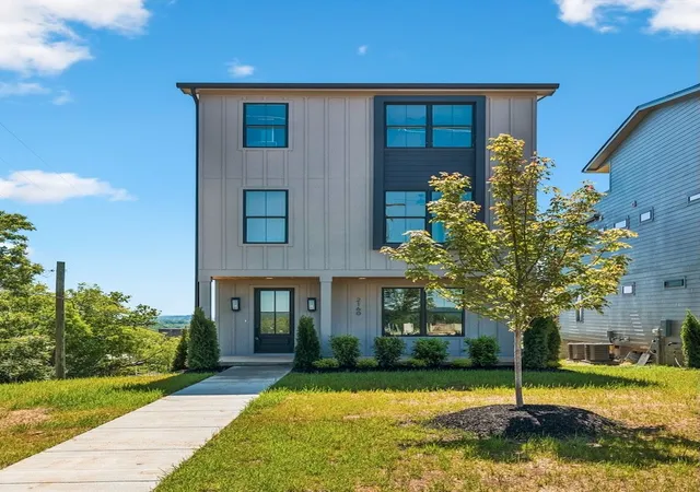 Photo 1 of Single family home for sale at 2160 Summitt Ave, Nashville, TN 37218 | MLS# 3211624 | Listing updated on 2026-09-13