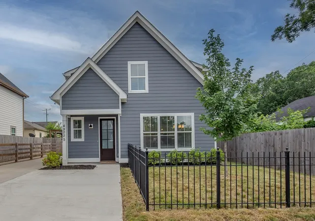 Photo 1 of Single family home for sale at 4902b Indiana Ave, Nashville, TN 37209 | MLS# 3214447 | Listing updated on 2026-09-09