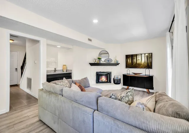 Photo 1 of Townhouse for sale at 107 Maple Way N, Hendersonville, TN 37075 | MLS# 3211832 | Listing updated on 2026-09-22