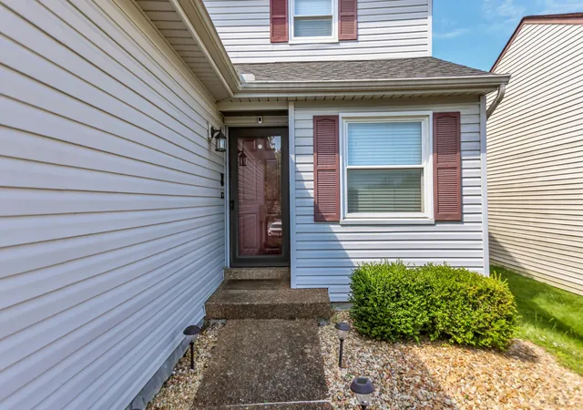 Photo 2 of Townhouse for sale at 107 Maple Way N, Hendersonville, TN 37075 | MLS# 3211832 | Listing updated on 2026-09-22
