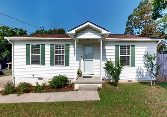 Photo 1 of Single family home for sale at 100 Waggoner St, Decherd, TN 37324 | MLS# 3221815 | Listing updated on 2026-09-13