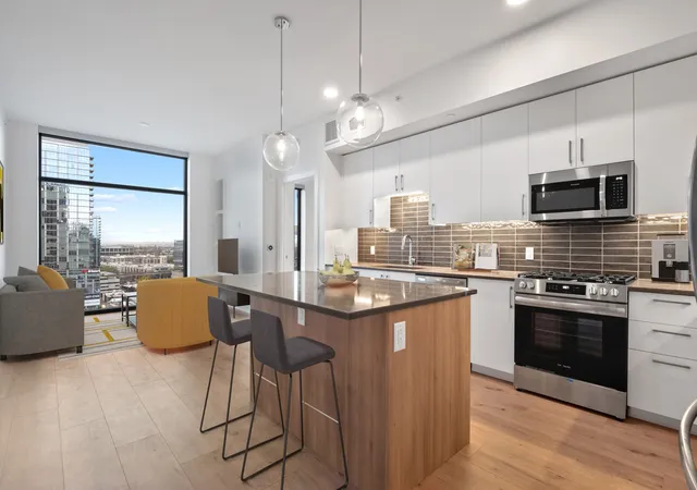 Photo 2 of Condo for sale at 1212 Demonbreun St #1511, Nashville, TN 37203 | MLS# 3220162 | Listing updated on 2026-09-17